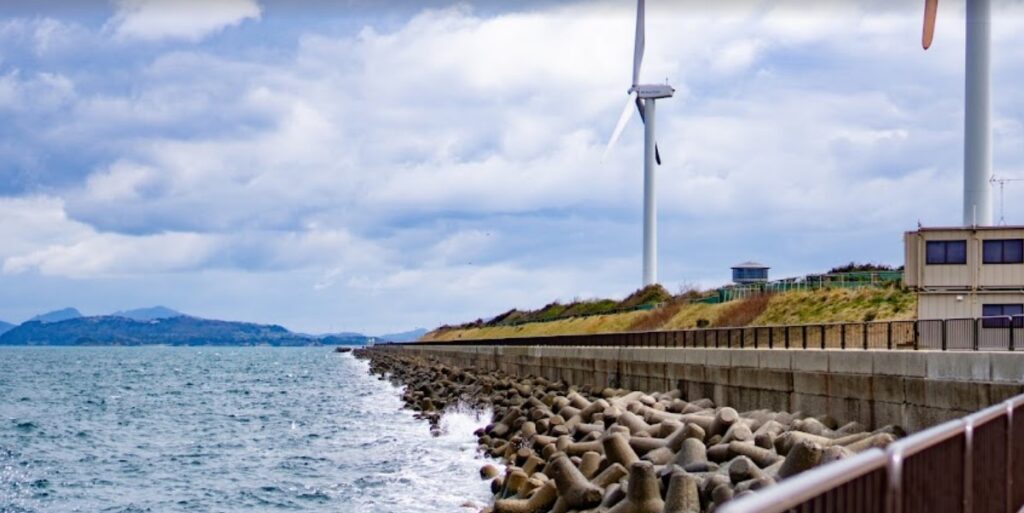 響灘風力発電所の巨大風車